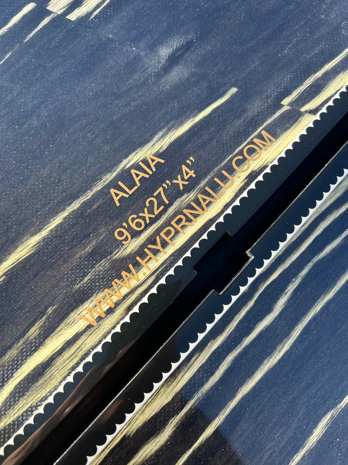 Hypr Hawaii Alia 9’6” x 27” x 4” – Unobtainium Construction