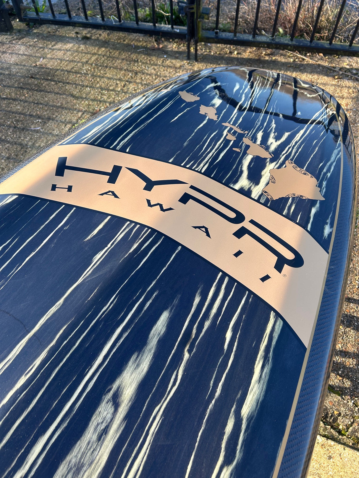 Hypr Hawaii Alia 9’6” x 27” x 4” – Unobtainium Construction