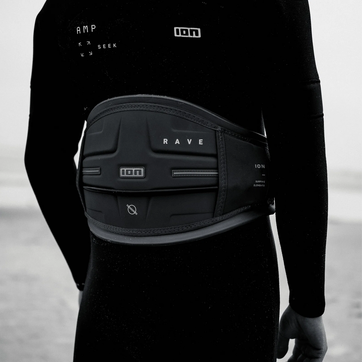 ION Rave 2025 black waist harness with integrated wing hook, product view