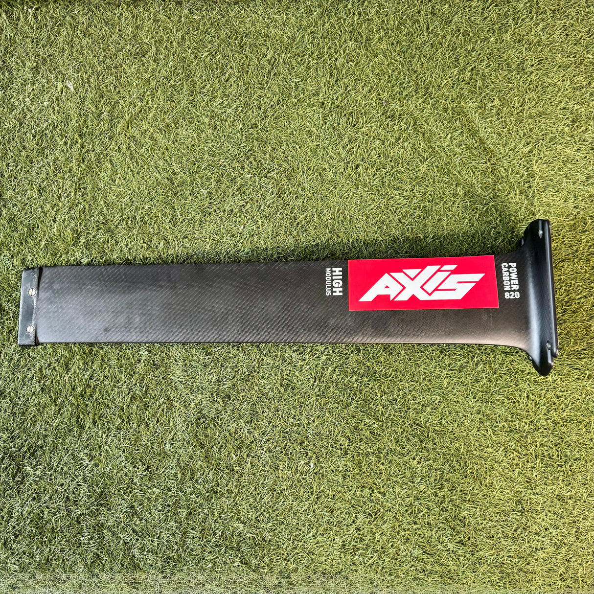 Axis High Modulus 820 mast - Used