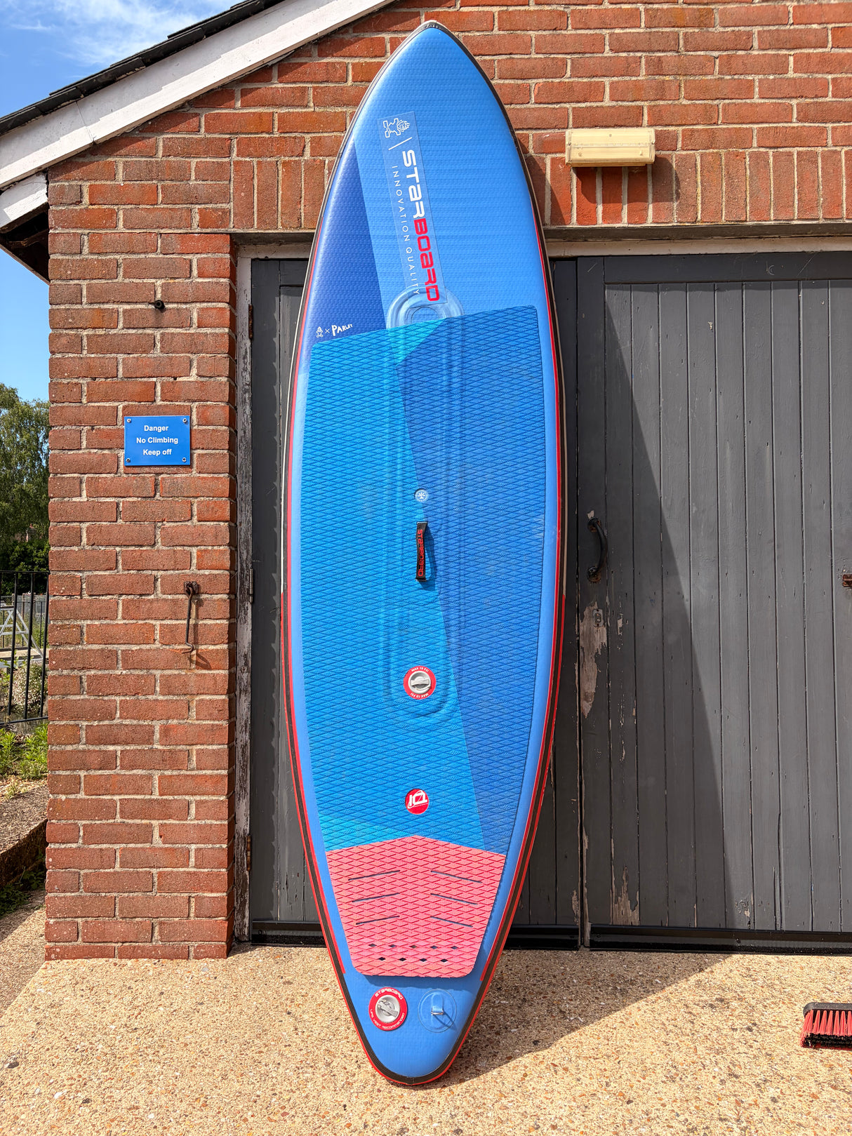 Starboard 9ft5 x32” Wedge Surf Deluxe - Part Exchanged