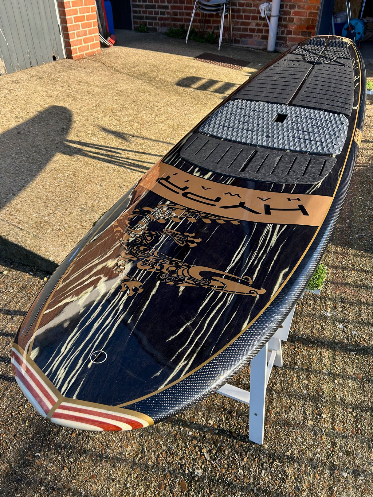 Hypr Hawaii Alia 9’6” x 27” x 4” – Unobtainium Construction