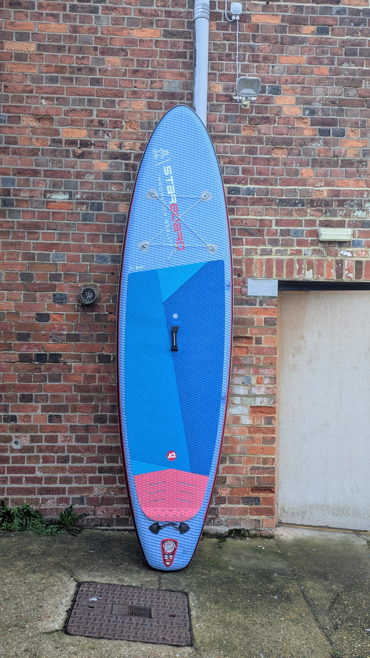 Starboard iGo Deluxe 10'8" x 33" - Ex Demo