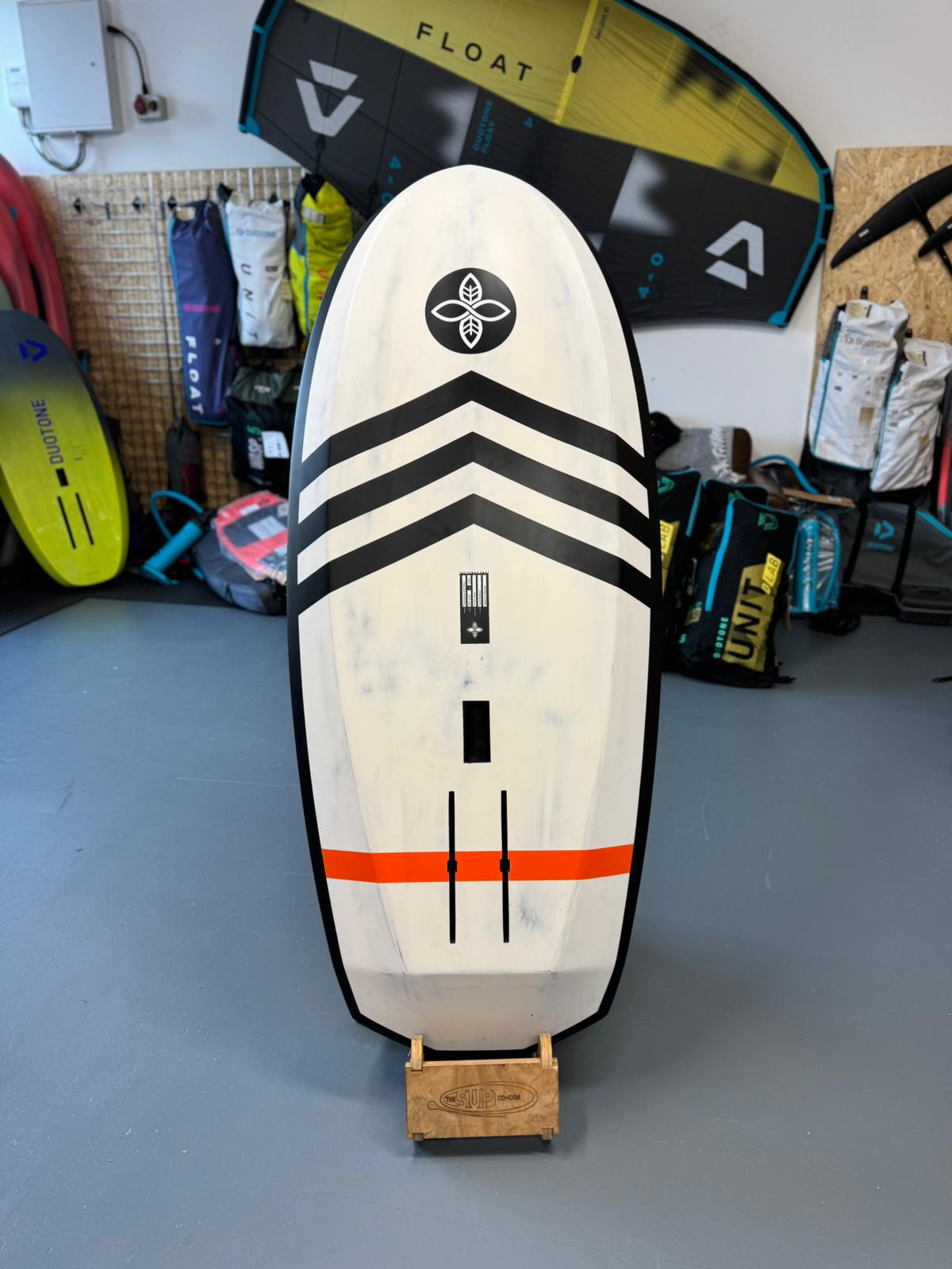 Infinity Tombstone SUP Foil Board – 5’8” x 27” – 100L (Ex Demo)